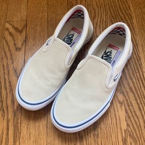 size 8 Vans slip ons